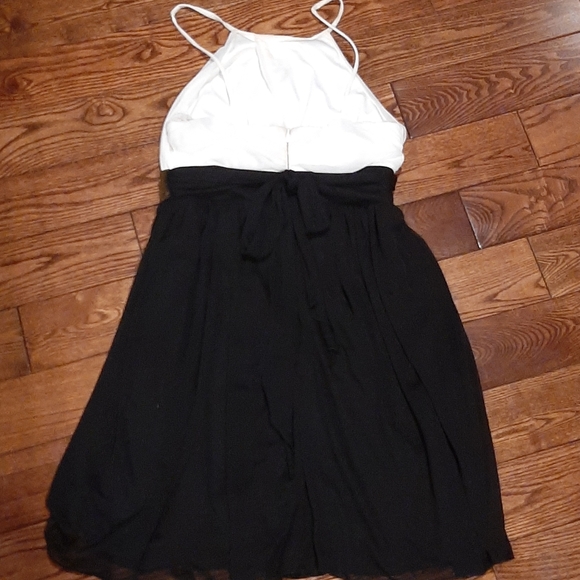 Windsor dress formal - Picture 3 of 3